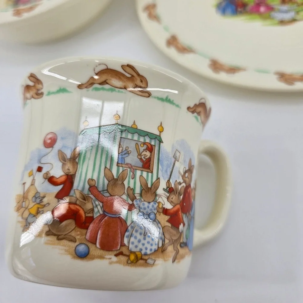 Royal Doulton Bunnykins Dinnerware Set Kids 4pc Bone‎ China Mugs Plate Bowl